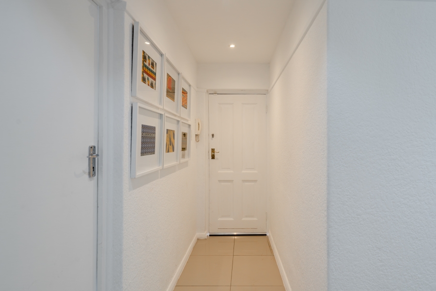 2 Bedroom Property for Sale in Three Anchor Bay Western Cape